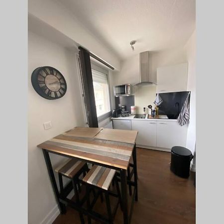 Le 13 Du Temple - Plein Coeur Centre Ville, Residence Privee, 5Mn Gare Sncf, Wifi Et Netflix Ниор Екстериор снимка