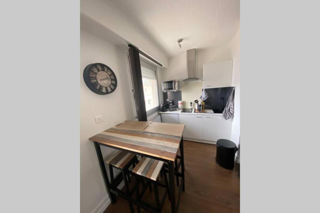Le 13 Du Temple - Plein Coeur Centre Ville, Residence Privee, 5Mn Gare Sncf, Wifi Et Netflix Ниор Екстериор снимка